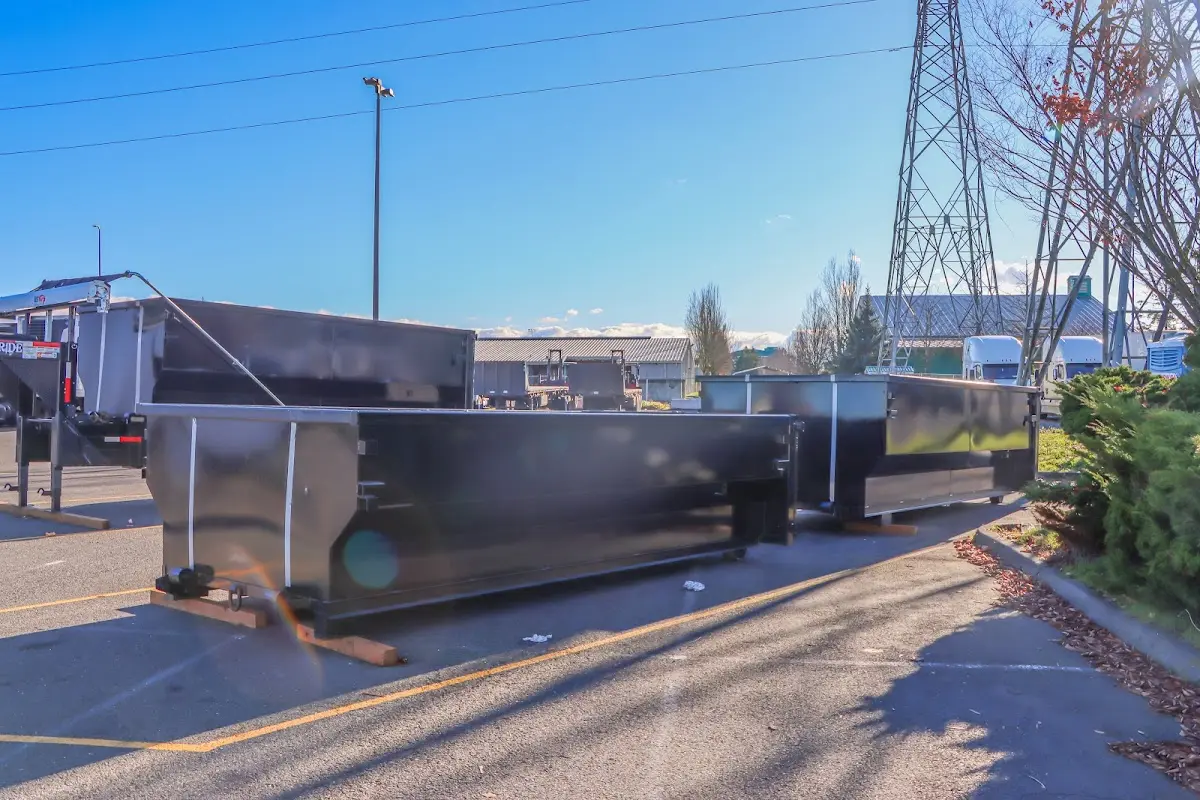 Professional dumpster rental and junk removal service in Primera